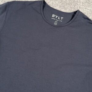 BYLT Basics Shirt Mens Small Lux Performance Drop Cut Short Sleeve Tee Navy